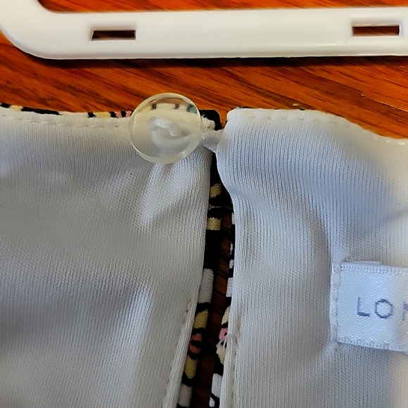 London Times Geometric Patterned Sleeveless Top - Picture 9 of 9